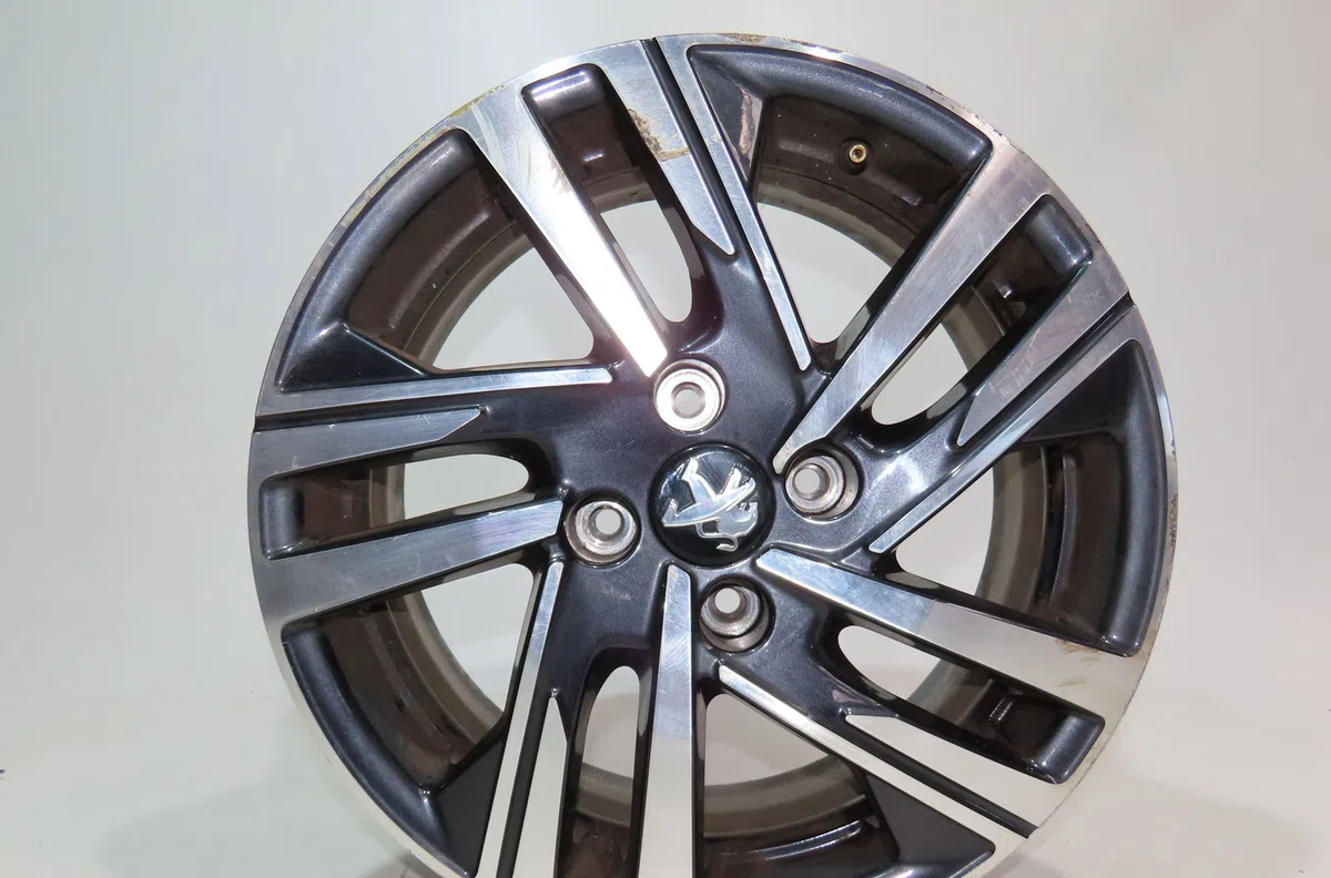 Jante aluminium Peugeot 208 II (UB_, UP_, UW_, UJ_) 1.5 bluehdi 100 (2019) occasion