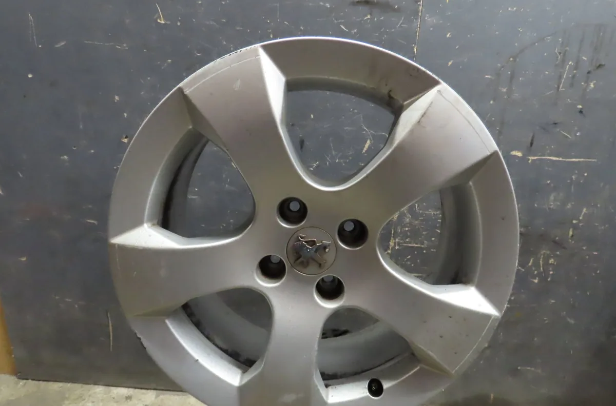Jante aluminium Peugeot 3008 Monospace (0U_) 2.0 hdi 150 - bluehdi 150 (2009-2016) 5 portes occasion