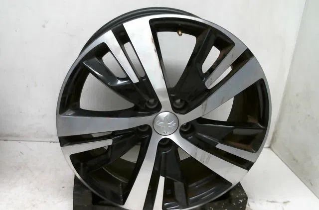 Jante aluminium Peugeot 3008 SUV (MC_, MR_, MJ_, M4_) 1.2 thp- puretech 130 (mrhnsm, mrhnsu, mrhnsj, mrhnyw,... (2016) o