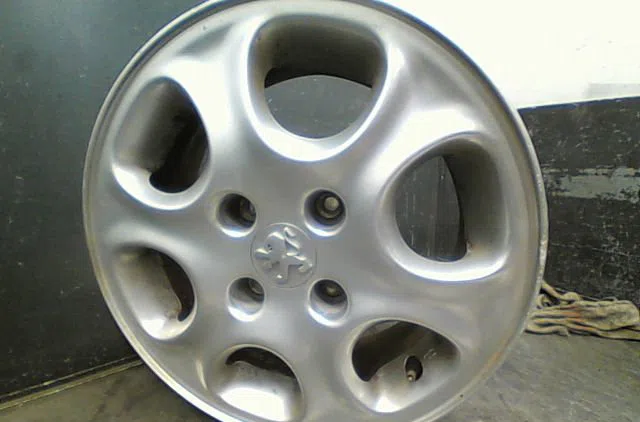Jante aluminium Peugeot 306 3-5 portes (7A, 7C, N3, N5) 1.8 16v (1997-2001) occasion