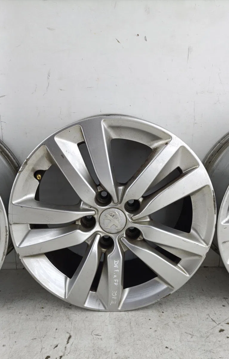 Jante aluminium PEUGEOT 308 2 PHASE 1 occasion
