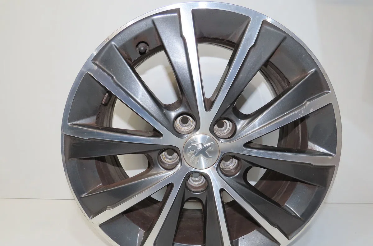 Jante aluminium Peugeot 308 II (LB_, LP_, LW_, LH_, L3_) 1.6 bluehdi 120 (2013-2021) occasion