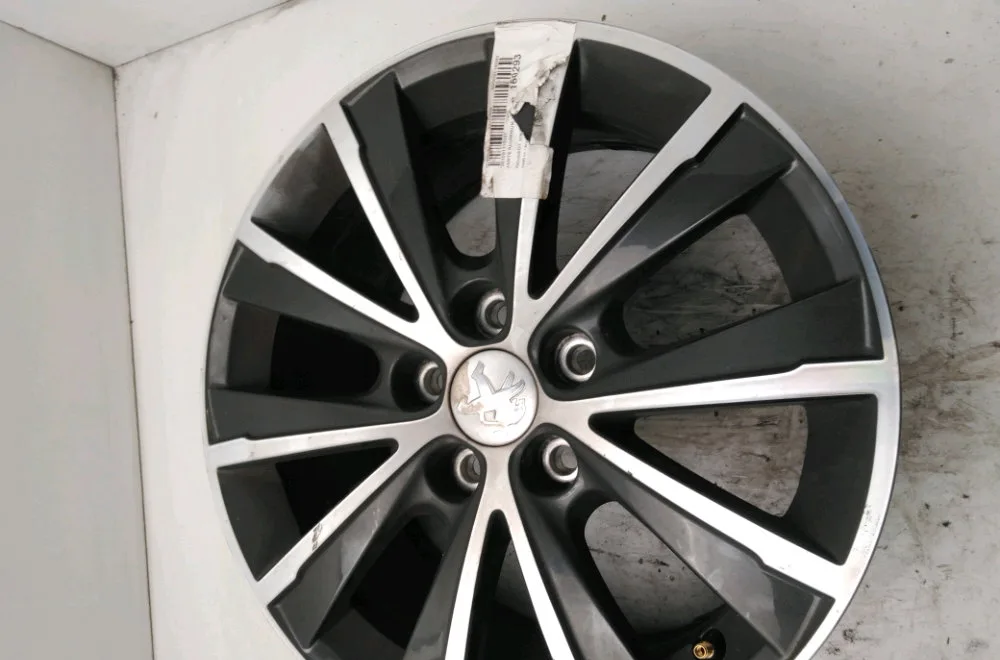 Jante aluminium Peugeot 308 SW II (LC_, LJ_, LR_, LX_, L4_) 1.6 bluehdi 120 (2014-2021) occasion
