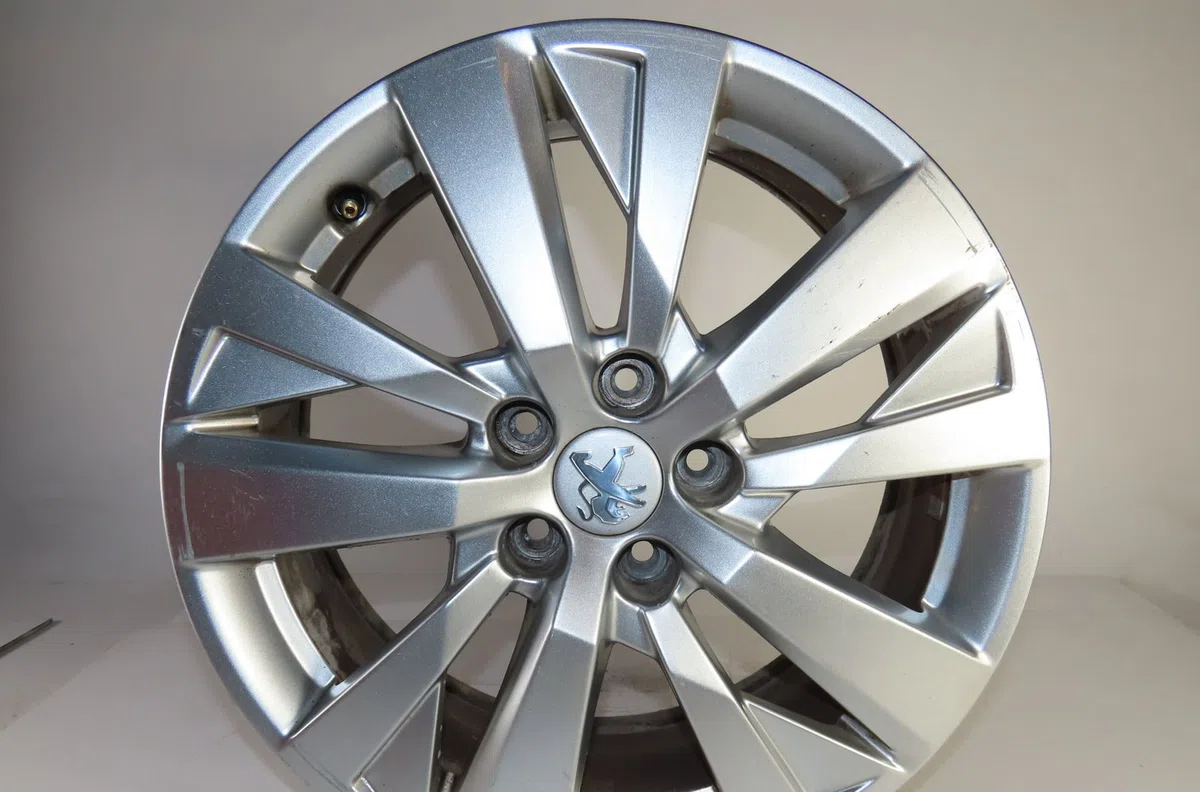 Jante aluminium Peugeot 5008 II (MC_, MJ_, MR_, M4_) 1.5 bluehdi 130 (mcyhzj, mcyhzr, mcyhzx) (2018) occasion