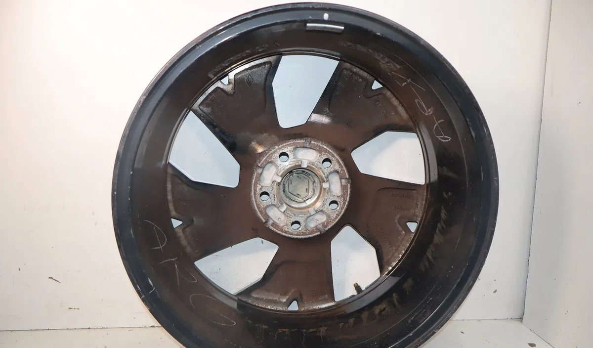 Jante aluminium Renault ARKANA I (LCM_, LDN_) 1.6 e-tech 145 (ldmu) (2020) 5 portes occasion