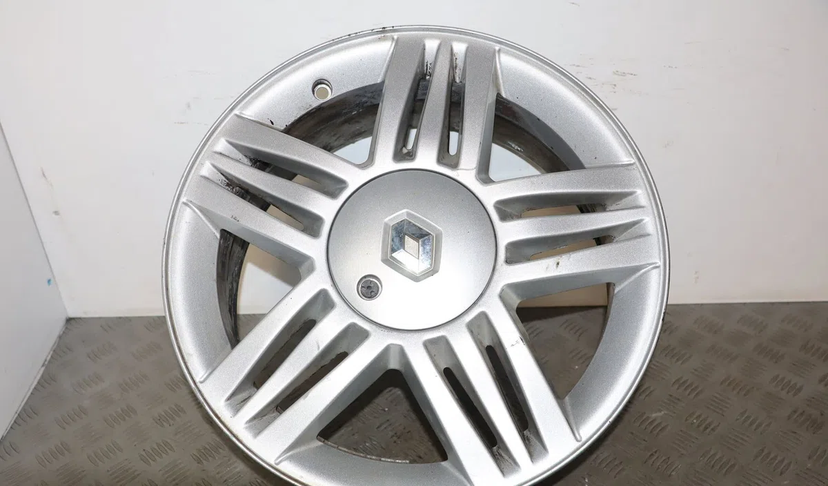 Jante aluminium Renault MEGANE II A trois volumes (LM0-1_) 1.6 (2003) 4 portes occasion