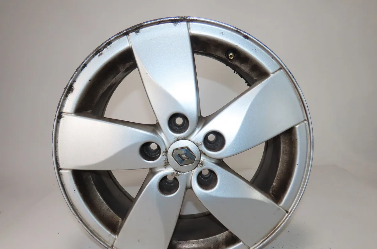 Jante aluminium Renault MEGANE III 3-5 portes (BZ0-1_, B3_) 1.5 dci (2009) 5 portes occasion
