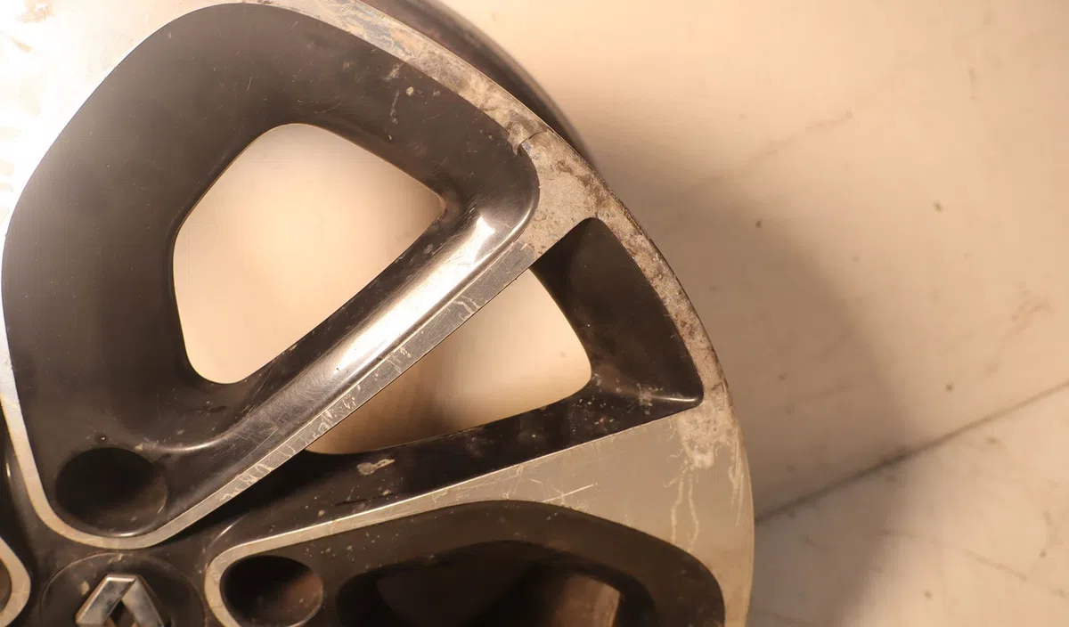 Jante aluminium Renault MEGANE III 3-5 portes (BZ0-1_, B3_) 1.6 dci (bz00, bz12, bz13) (2011-2015) 5 portes occasion
