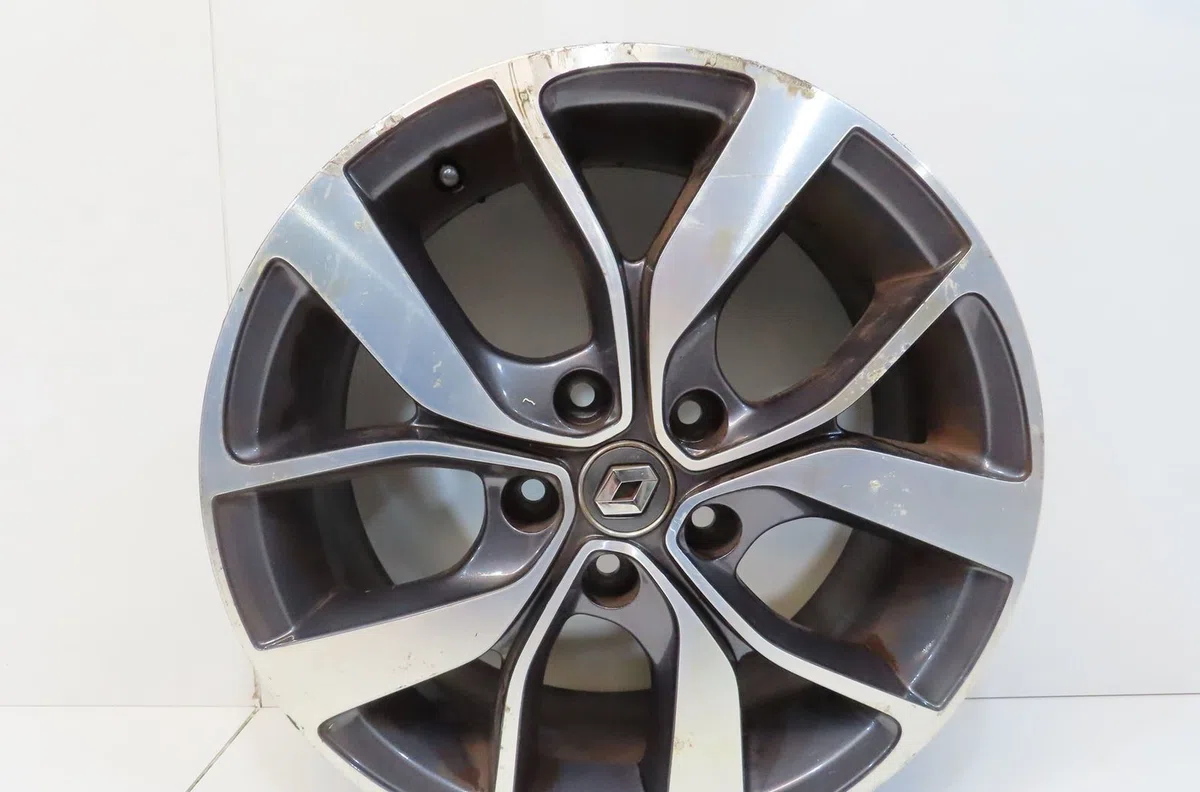 Jante aluminium Renault MEGANE IV 3-5 portes (B9A-M-N_) 1.5 dci 110 (b9a3) (2015) occasion