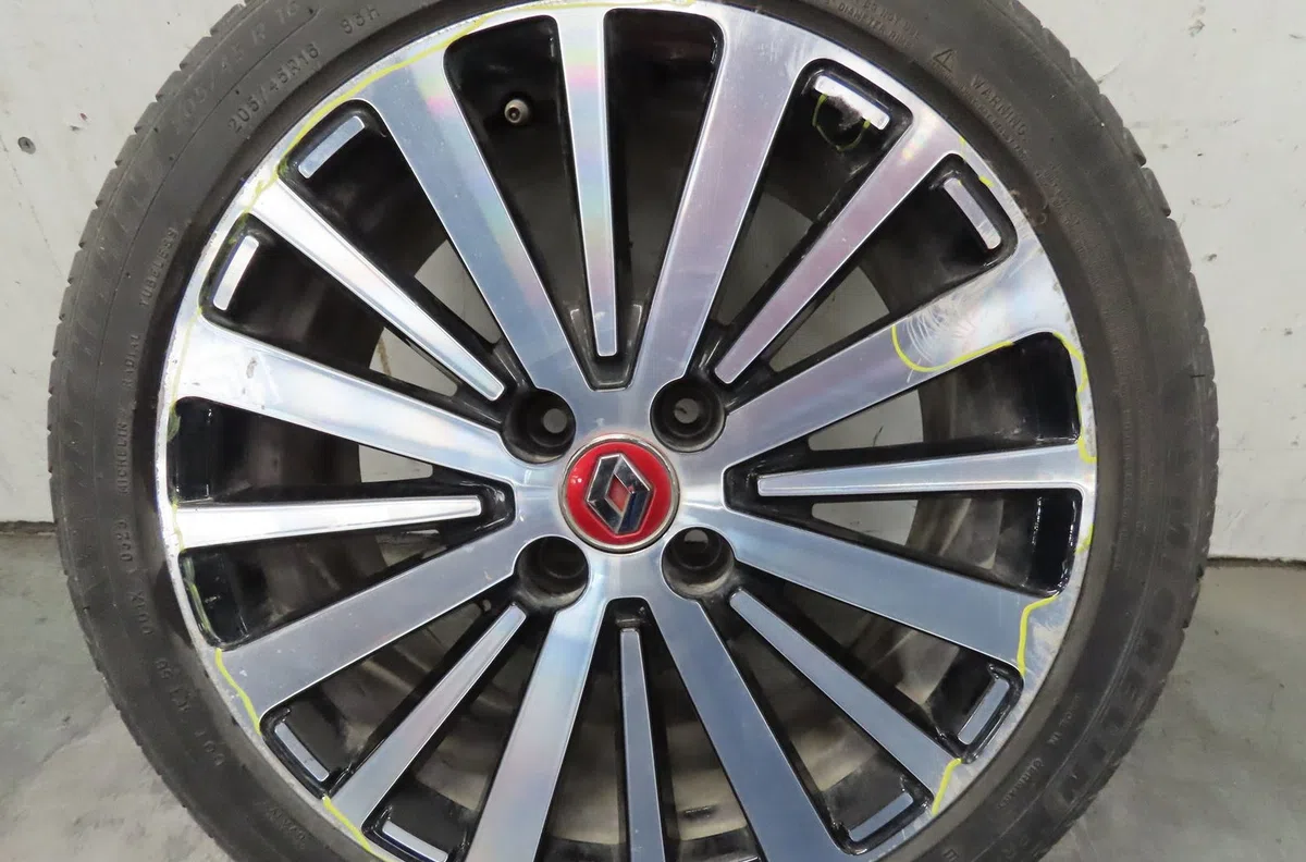 Jante aluminium Renault TWINGO III (BCM_, BCA_) 0.9 tce 95 (2019) occasion