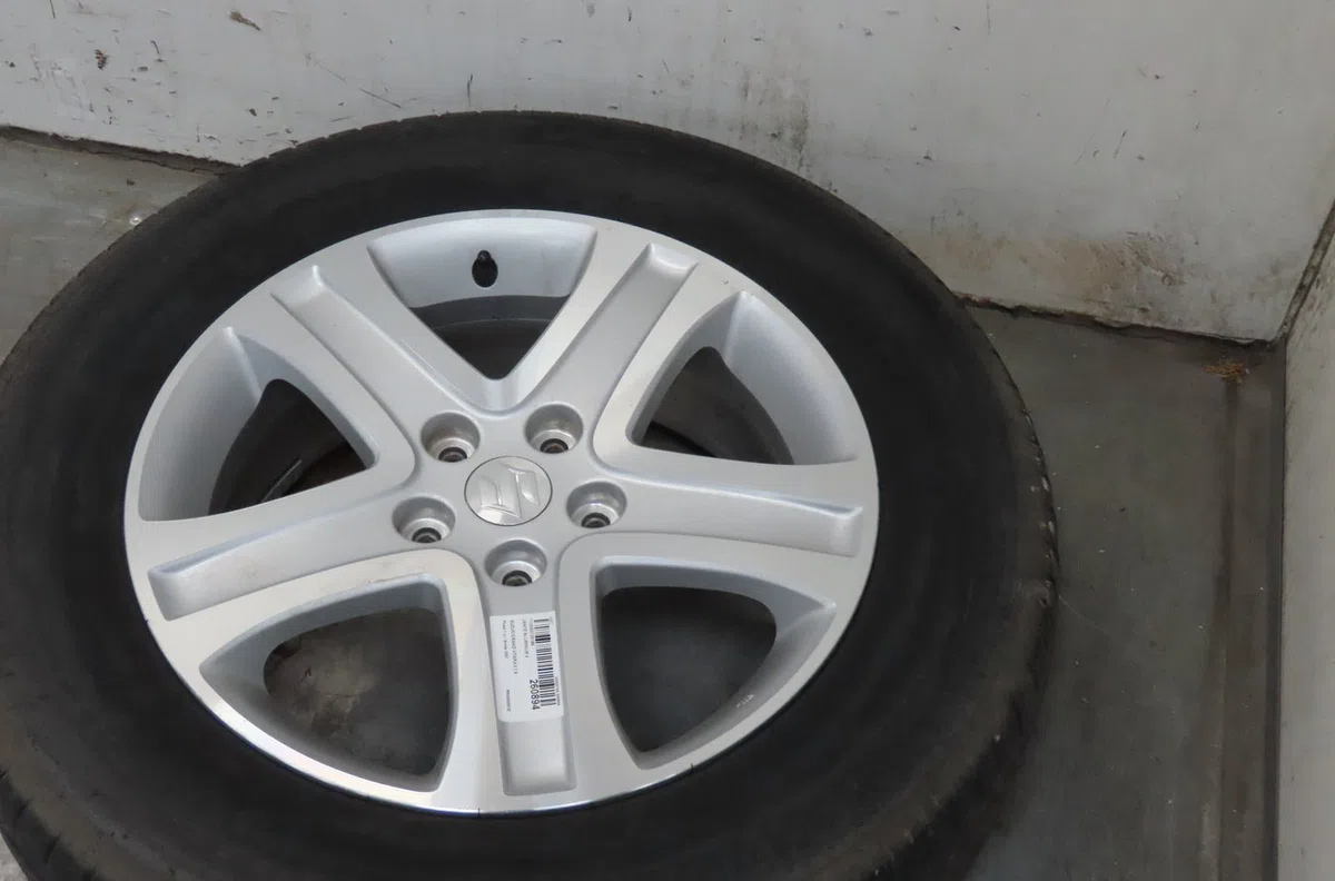 Jante aluminium Suzuki GRAND VITARA II (JT, TE, TD) 1.9 ddis traction intégrale (jt419, td44, jb419wd,... (2005-2015) oc