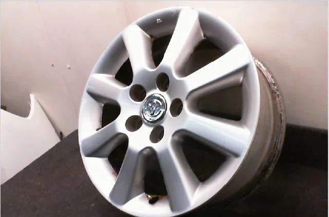 Jante aluminium Toyota AVENSIS Break (_T25_) 2.2 d-4d (adt251_) (2005-2008) occasion