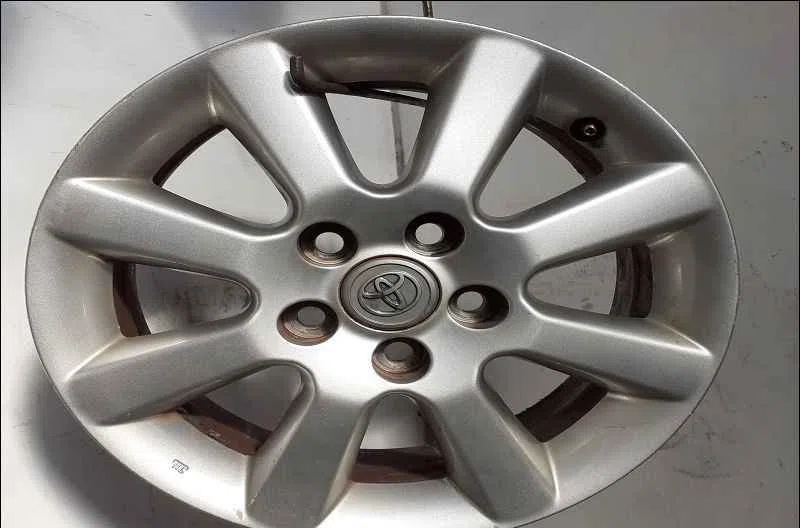 Jante aluminium TOYOTA AVENSIS II occasion