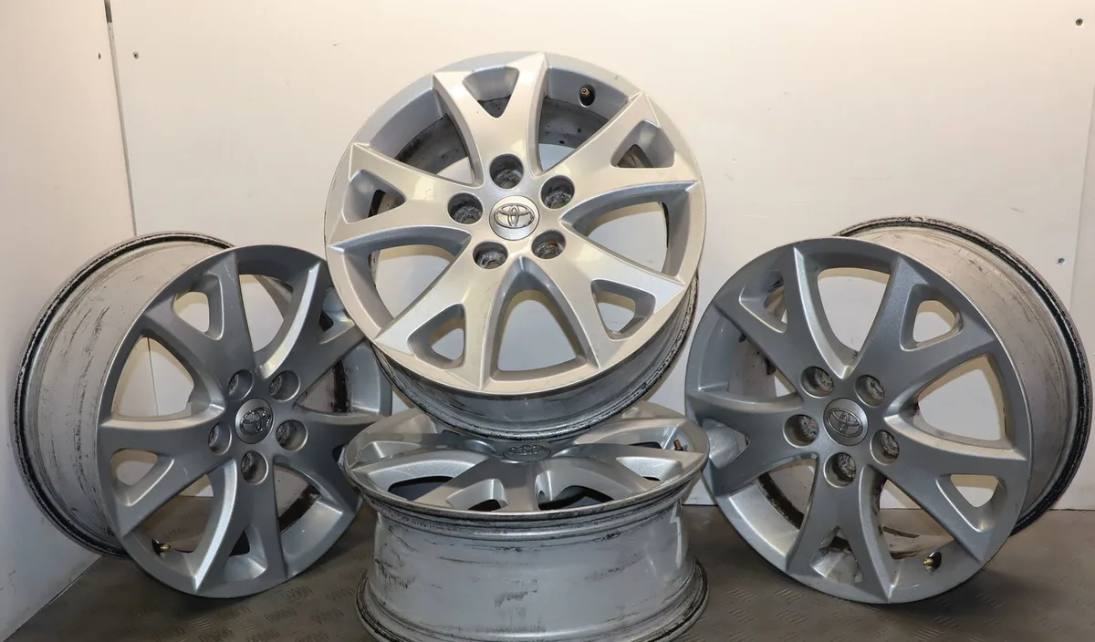 Jante aluminium Toyota COROLLA Verso (ZER_, ZZE12_, R1_) 2.2 d-4d (aur10_) (2005-2009) 5 portes occasion