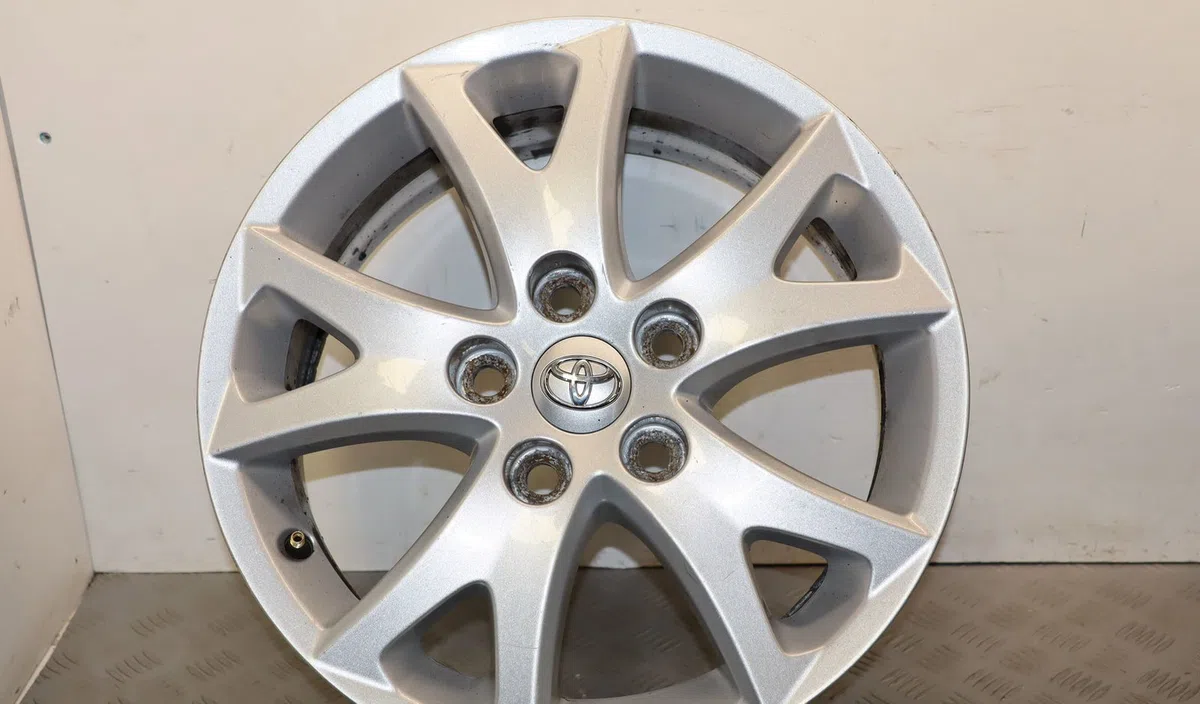 Jante aluminium Toyota COROLLA Verso (ZER_, ZZE12_, R1_) 2.2 d-4d (aur10_) (2005-2009) 5 portes occasion