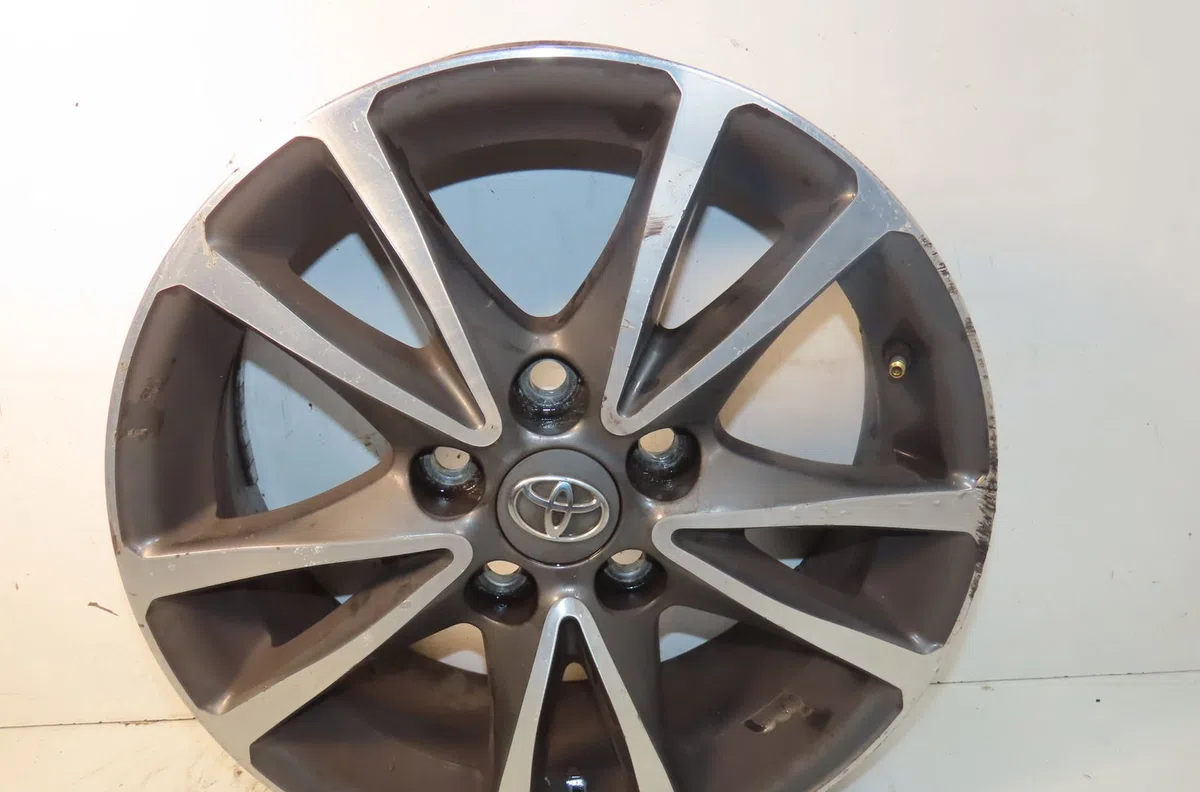 Jante aluminium Toyota VERSO (_R2_) 1.6 d4-d (war20_) (2013-2018) occasion