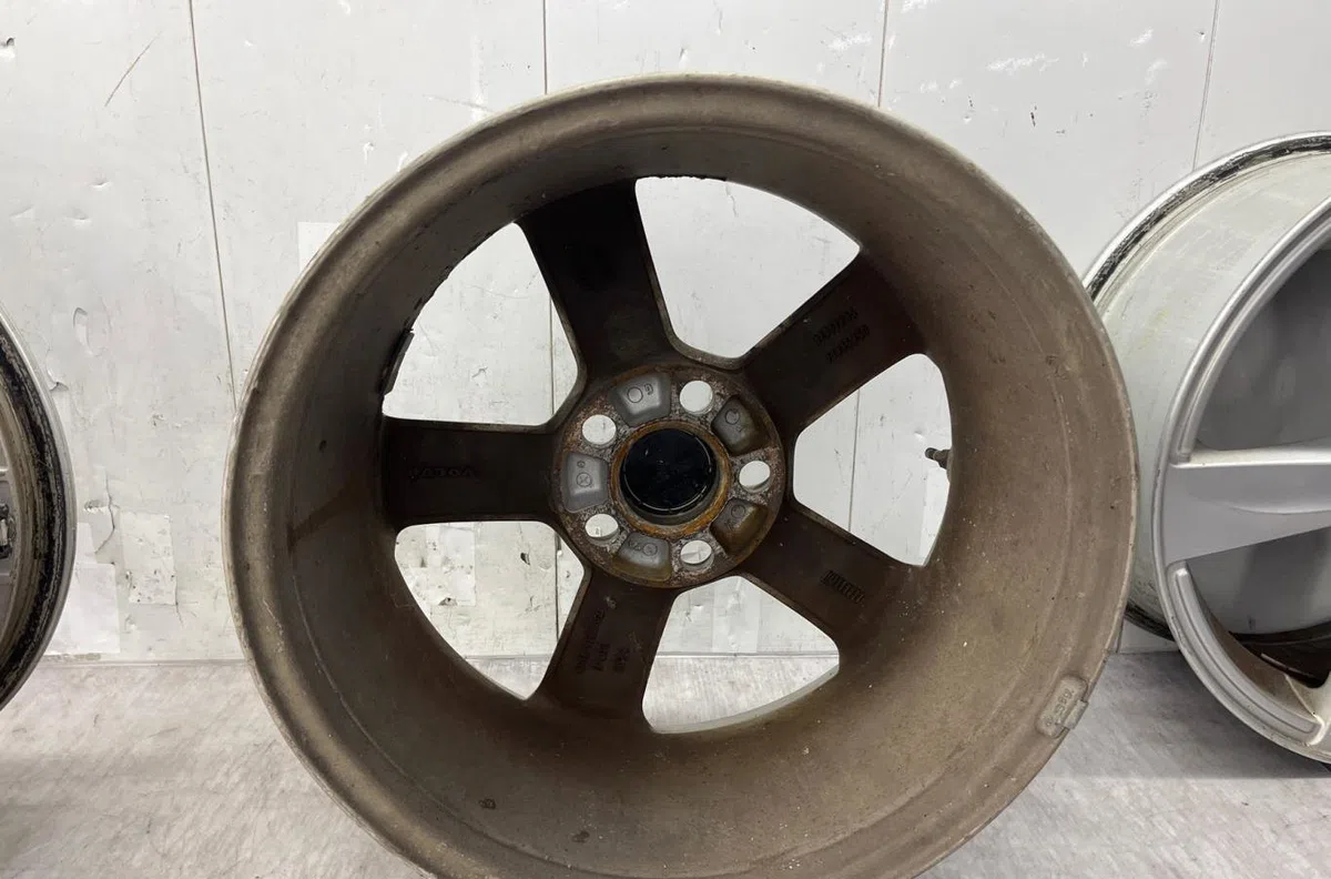 Jante aluminium VOLVO V 40 2 PHASE 1 BREAK occasion