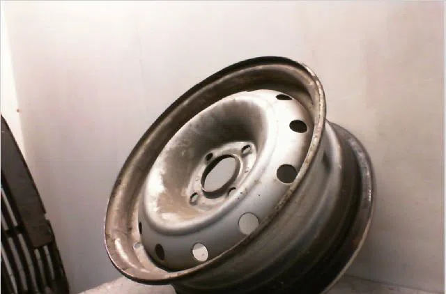 Jante tole Peugeot PARTNER Camionnette-Monospace (5_, G_) 1.9 d (1996-2002) 3 portes occasion