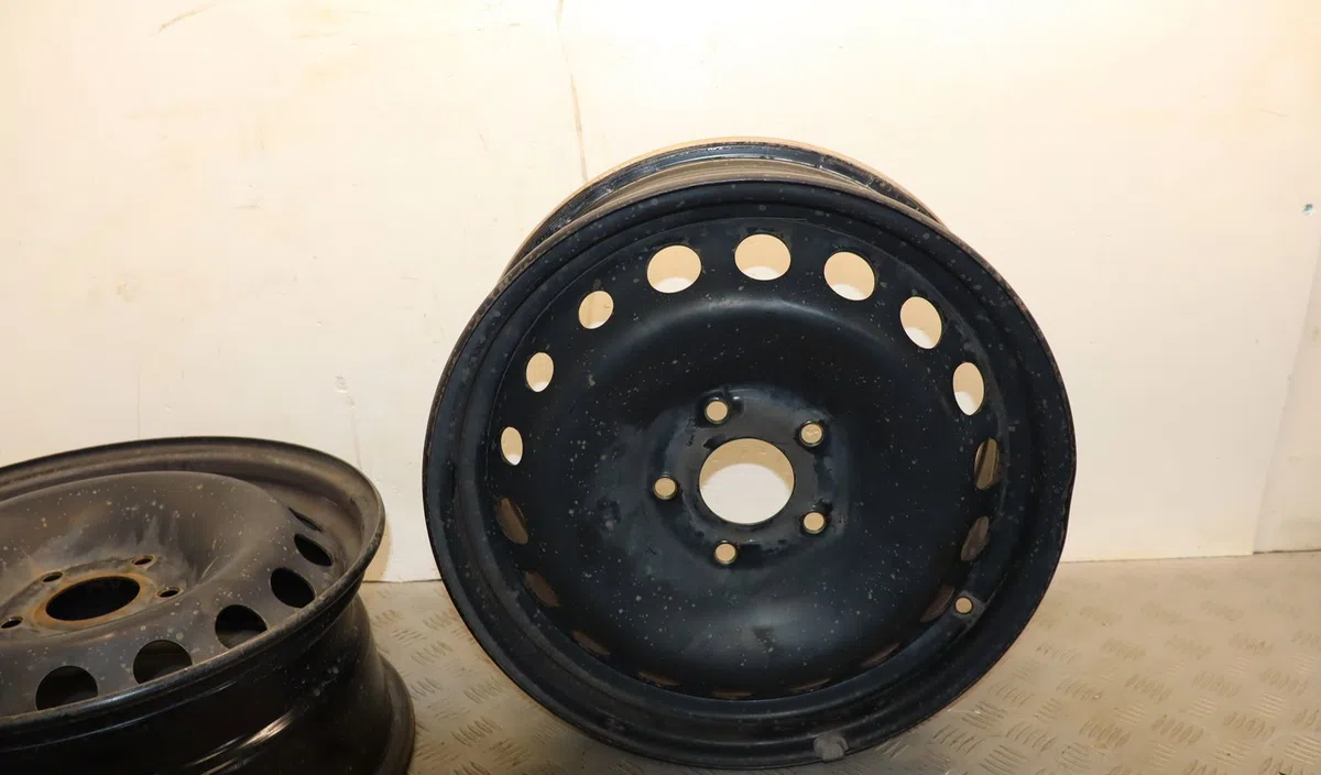 Jante tole Renault MEGANE III 3-5 portes (BZ0-1_, B3_) 1.6 dci (bz00, bz12, bz13) (2011-2015) 5 portes occasion