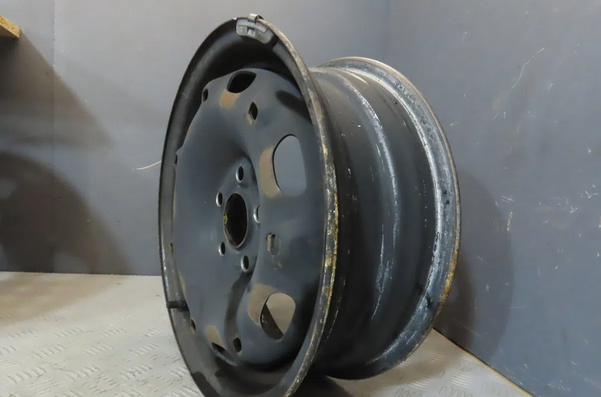 Jante tole Volkswagen POLO V (6R1, 6C1) 1.2 tdi (2009) 5 portes occasion