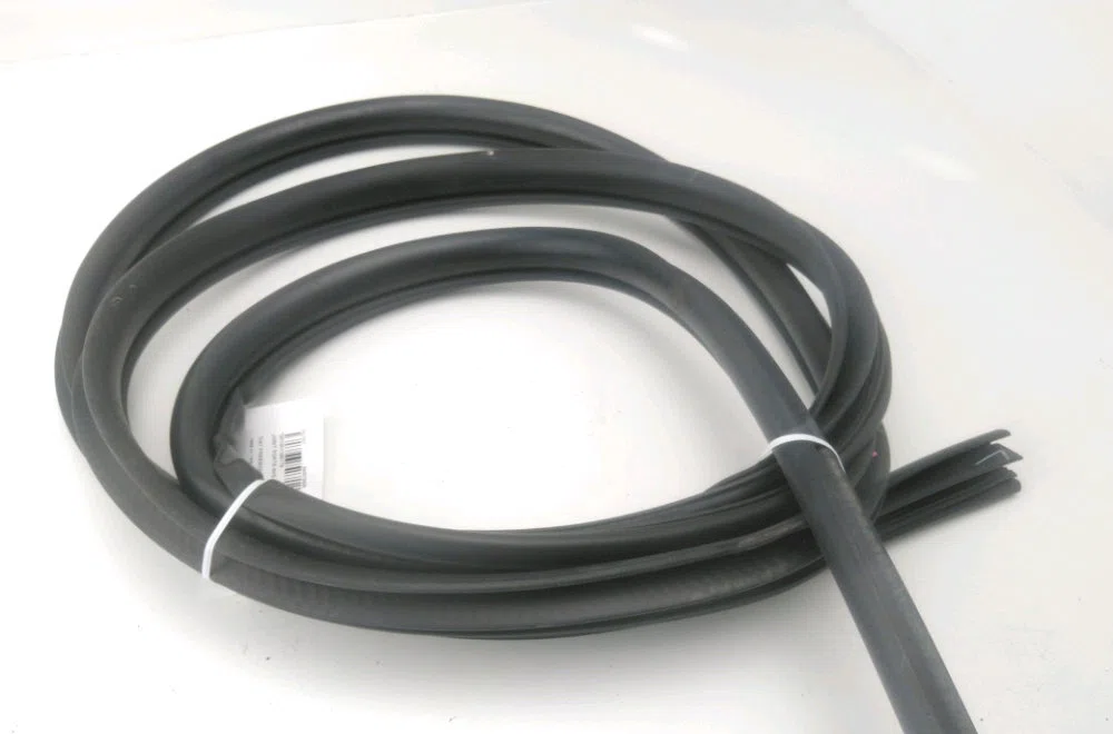 Joint porte avg Fiat FREEMONT (345_) 2.0 jtd (2011) occasion