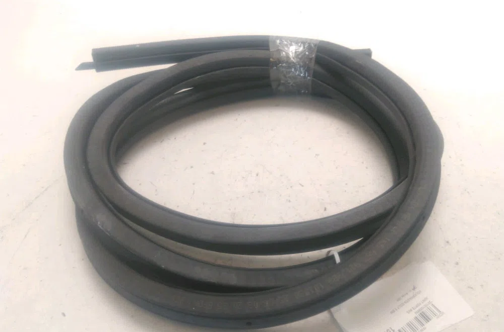 Joint porte avg Volkswagen GOLF V Variant (1K5) 1.9 tdi (2007-2009) occasion