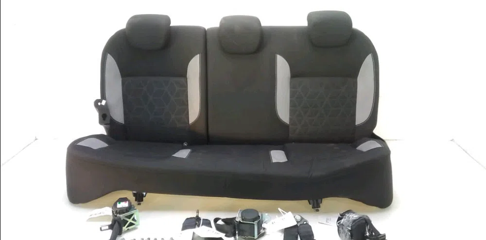 Kit banquette arrière complète Dacia SANDERO II Tce 90 (b8m1, b8ma) (2012) 5 portes occasion