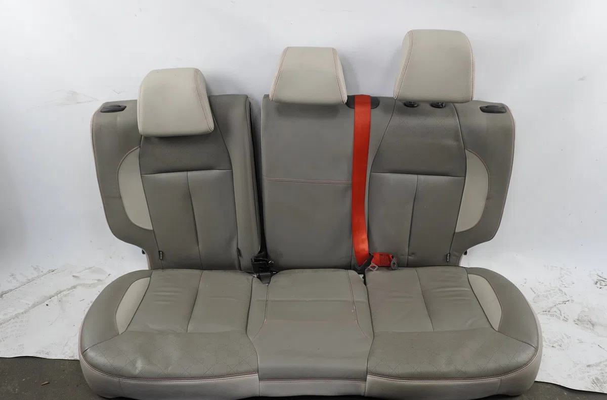 Kit banquette arrière complète Peugeot 208 I (CA_, CC_) 1.6 hdi (2012) 5 portes occasion