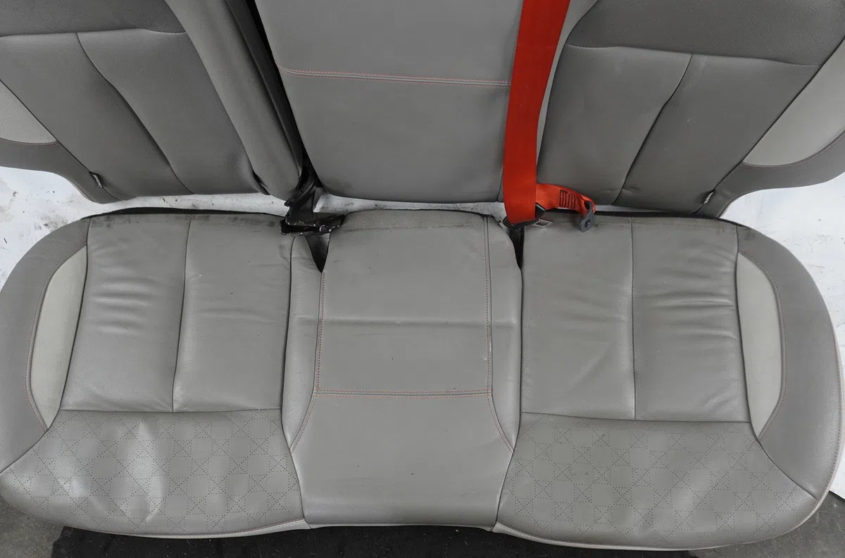 Kit banquette arrière complète Peugeot 208 I (CA_, CC_) 1.6 hdi (2012) 5 portes occasion