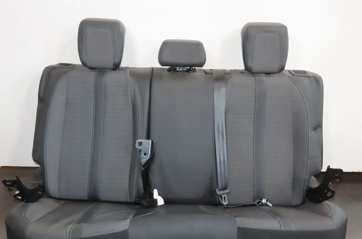 Kit banquette arrière complète Peugeot 208 II (UB_, UP_, UW_, UJ_) 1.5 bluehdi 100 (2019) occasion