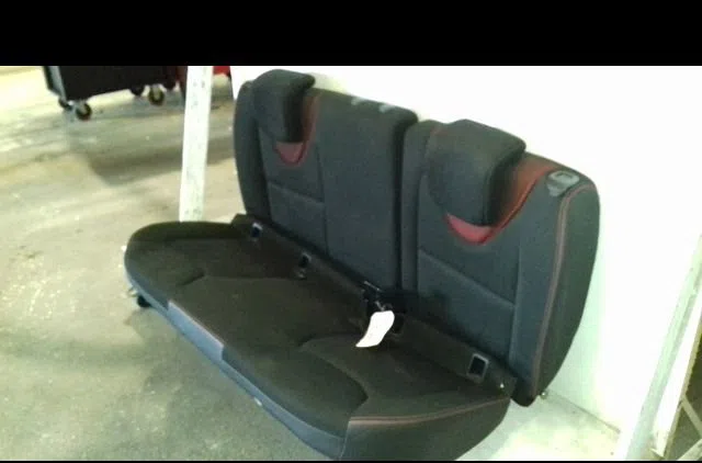 Kit banquette arrière complète Renault CLIO IV (BH_) 1.5 dci 75 (2012) 5 portes occasion
