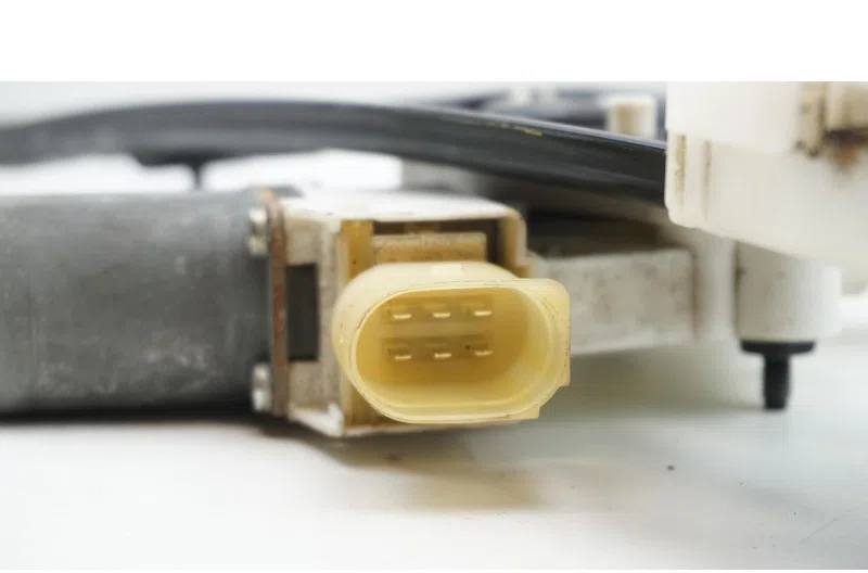 Leve vitre electrique avant droit pour BMW SERIE 3 E91 TOURING PHASE 1 BREAK