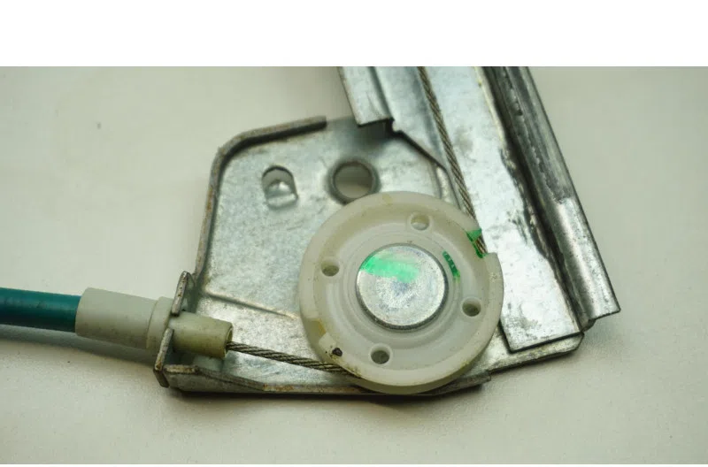 Leve vitre electrique avant droit pour PEUGEOT 307 PHASE 2 BREAK