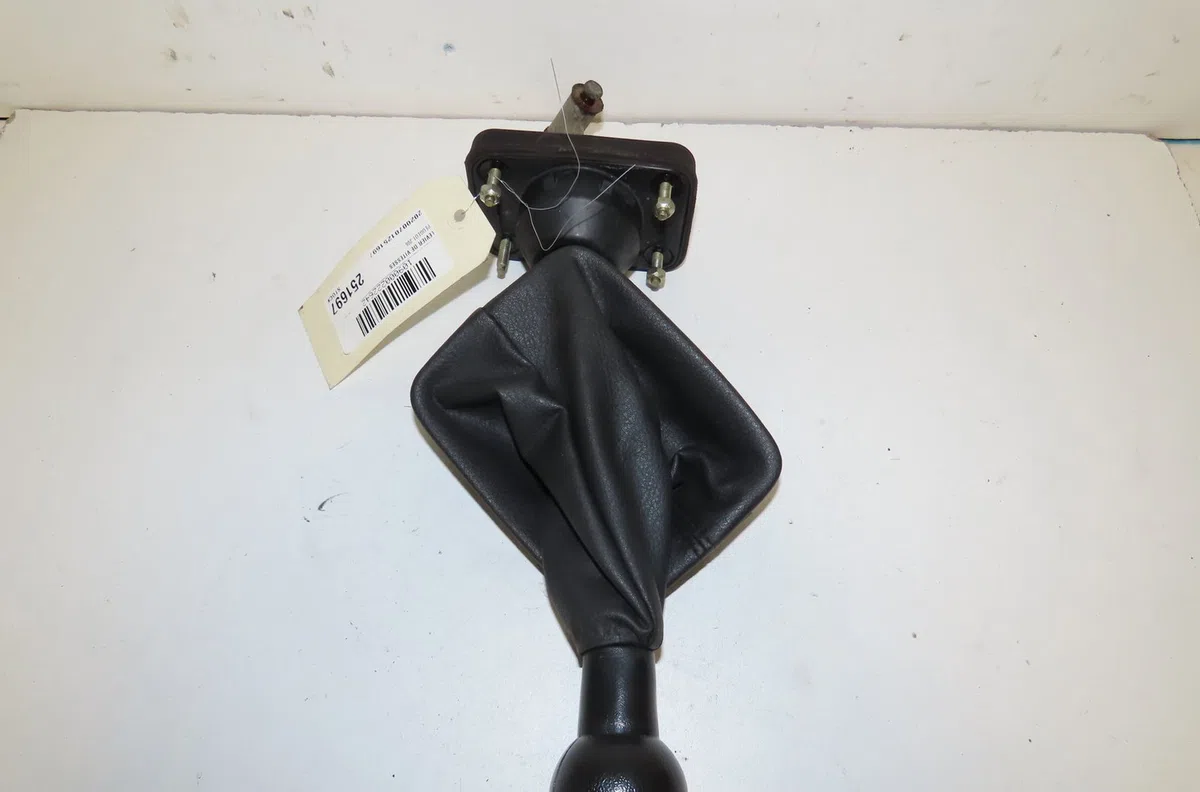 Levier de vitesses Peugeot 206 (2L_, 2M_) 1.4 i (2lkfwa, 2mkfwa) (2009-2013) 3 portes occasion