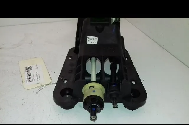 Levier de vitesses Peugeot 207-207 (WA_, WC_) 1.6 hdi (2006-2013) 5 portes occasion