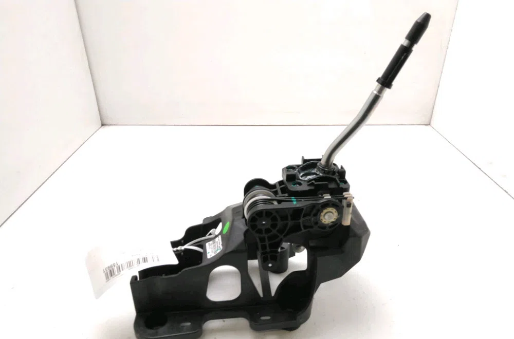 Levier de vitesses Peugeot 208 II (UB_, UP_, UW_, UJ_) 1.2 puretech 75 (2019) occasion