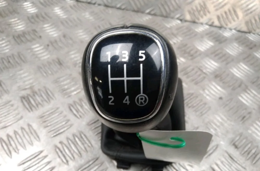 Levier de vitesses Skoda FABIA III (NJ3) 1.0 (2014-2021) occasion
