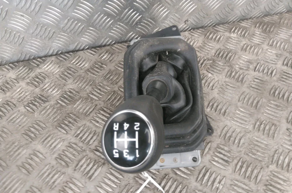 Levier de vitesses Suzuki JIMNY Véhicule tout terrain fermé (A6G) 1.5 allgrip (2018) occasion