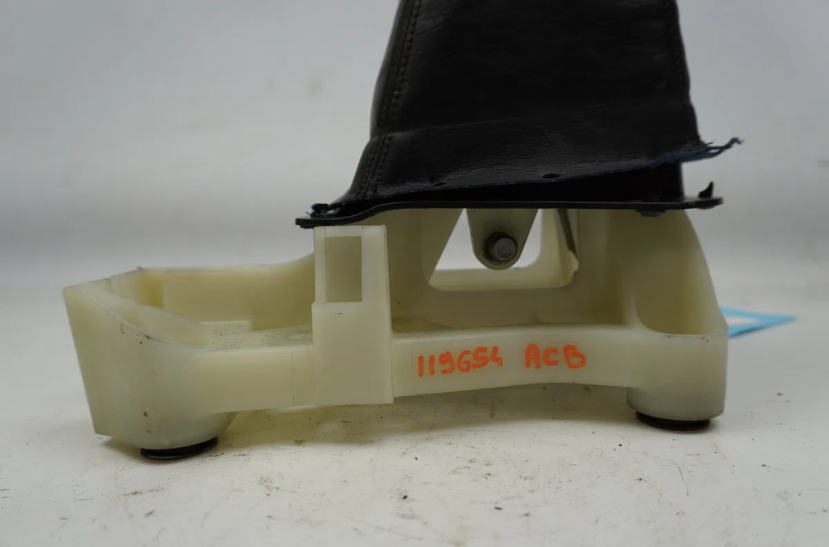 Levier de vitesses Toyota PREVIA II (_R3_) 2.0 d-4d (clr30_) (2001-2006) occasion