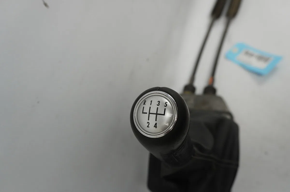 Levier de vitesses Volkswagen POLO (9N_, 9A_) 1.2 12v (2001-2007) occasion