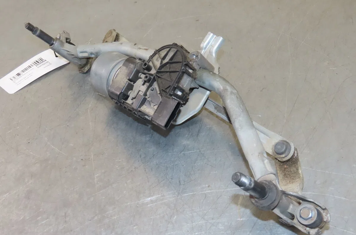 Mecanisme essuie-glace avant Peugeot 208 I (CA_, CC_) 1.2 vti 82 (2012) occasion