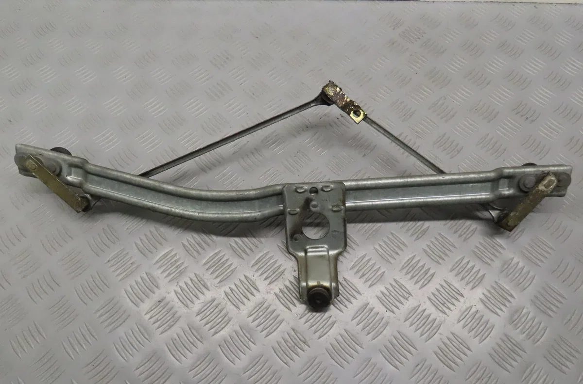 Mecanisme essuie-glace avant Volkswagen GOLF II (19E, 1G1) 1.8 (1986-1990) occasion