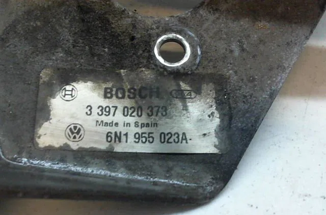 Mecanisme essuie-glace avant Volkswagen POLO III (6N1) 55 1.3 (1994-1997) occasion