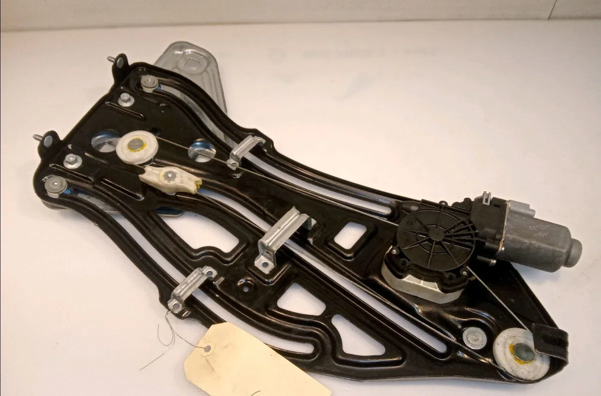 Mecanisme leve glace aile arg Peugeot 207 CC (WD_) 1.6 hdi (2007-2015) occasion