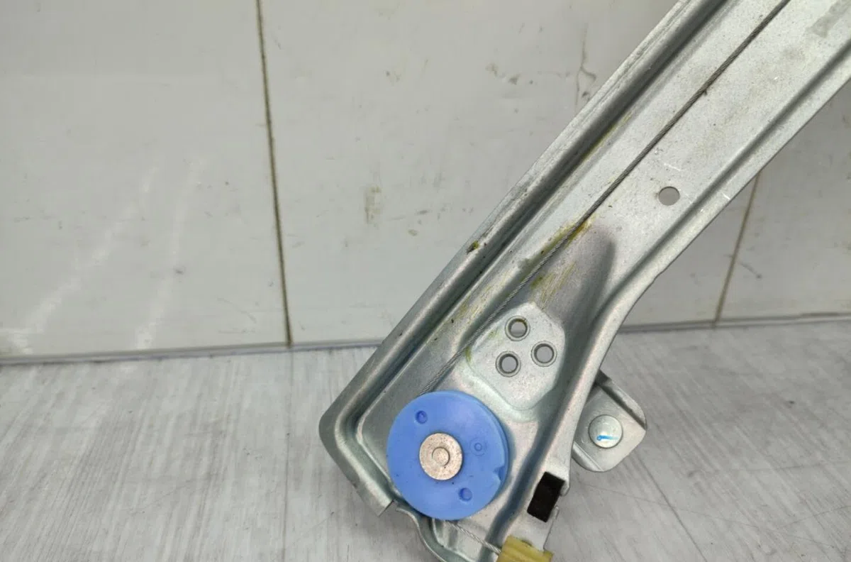 Mecanisme leve-glace arrière droit RENAULT MEGANE 3 PHASE 2 occasion