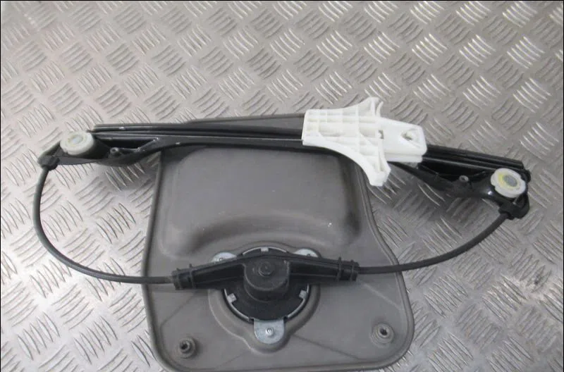 Mecanisme leve-glace arrière droit Skoda FABIA II Combi (545) 1.6 tdi (2010-2014) occasion