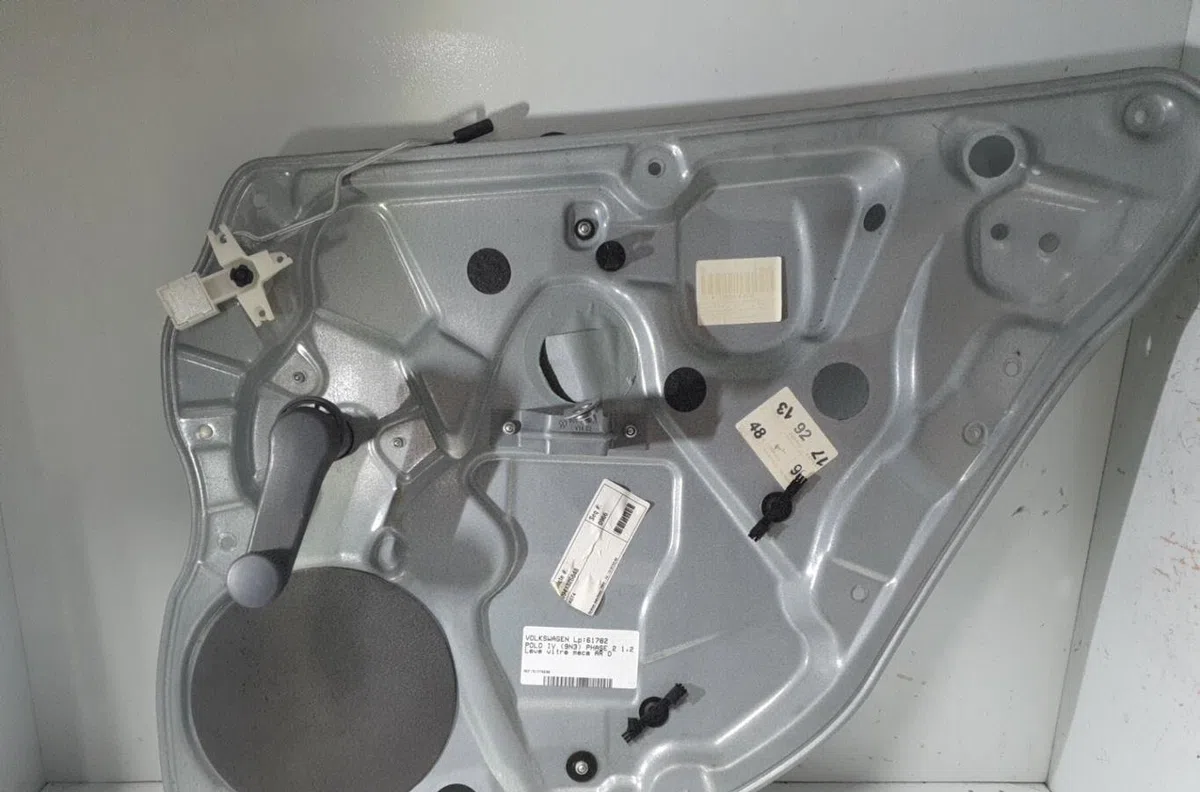 Mecanisme leve-glace arrière droit VOLKSWAGEN POLO 4 PHASE 2 occasion