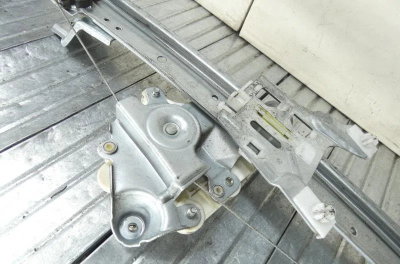 Mecanisme leve-glace arrière gauche CITROEN C3 1 PHASE 1 occasion