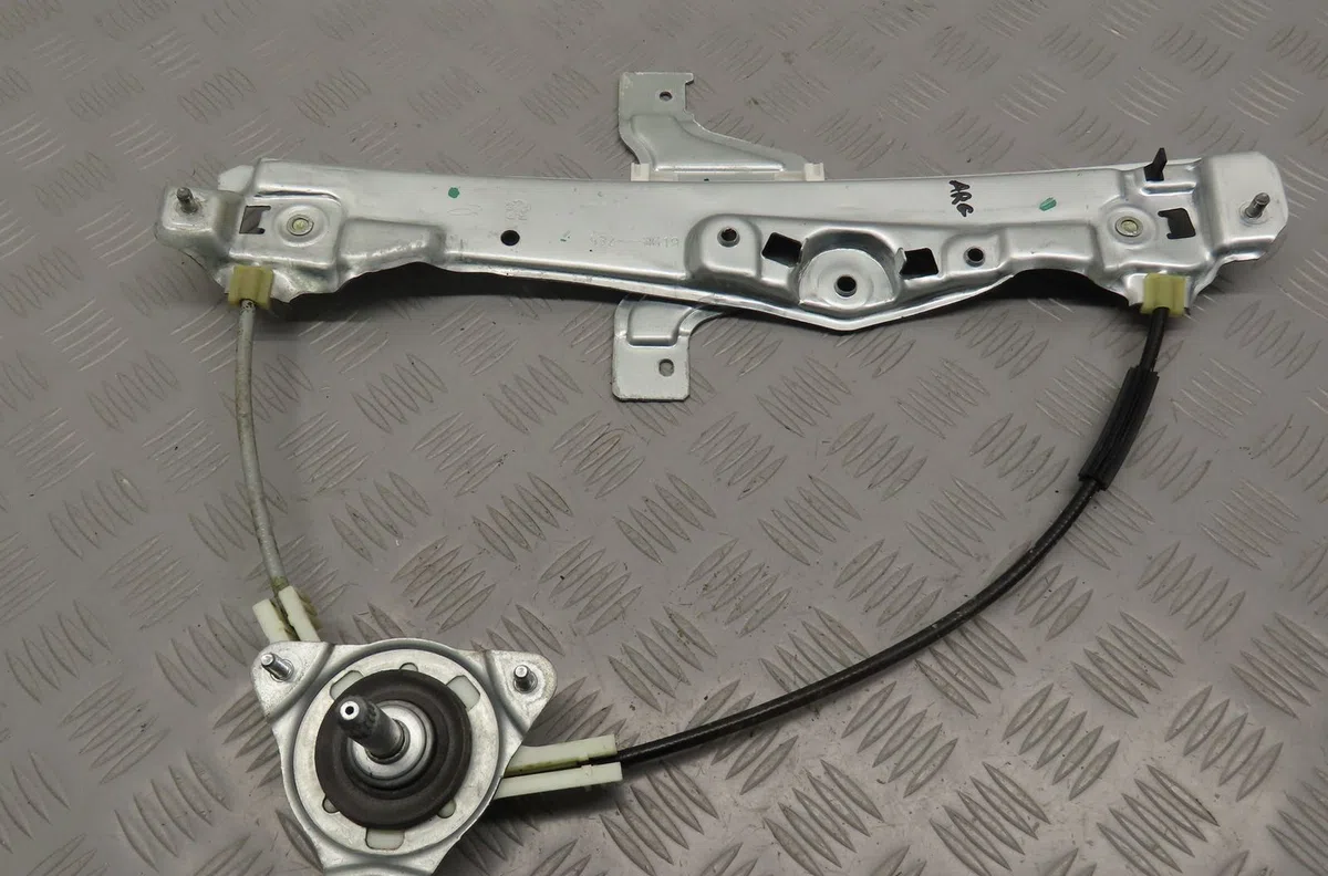 Mecanisme leve-glace arrière gauche Citroen C3 III (SX) 1.2 puretech 82 (2018) 5 portes occasion