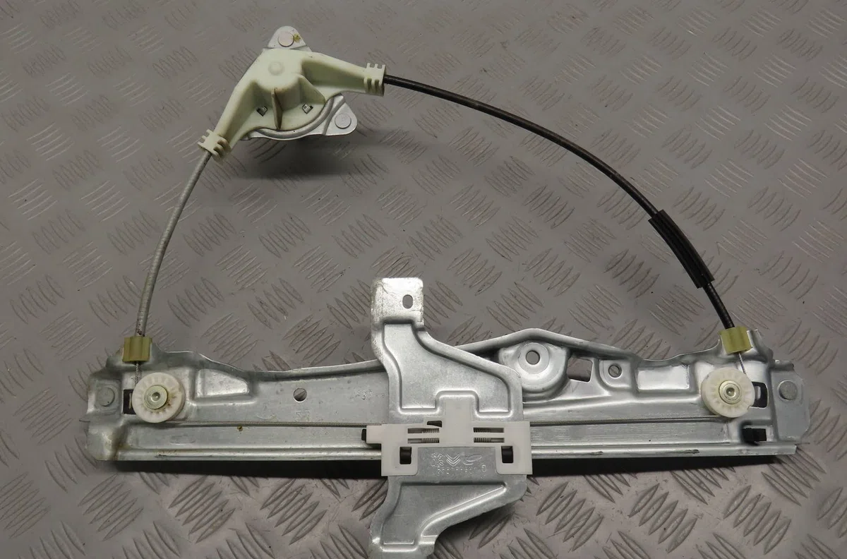 Mecanisme leve-glace arrière gauche Citroen C3 III (SX) 1.2 puretech 82 (2018) 5 portes occasion